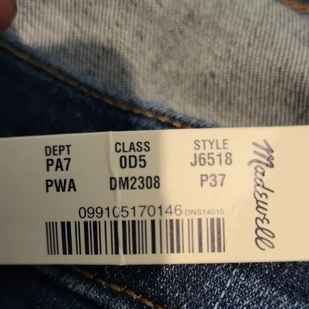 Madewell 9" Mid-Rise Skinny Jeans in Paloma Wash: Raw-Hem - Picture 4 of 7